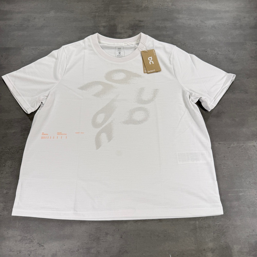 On Cloud Running T-Shirt Womens L On Run-T White Graphic Logo Performance NEW